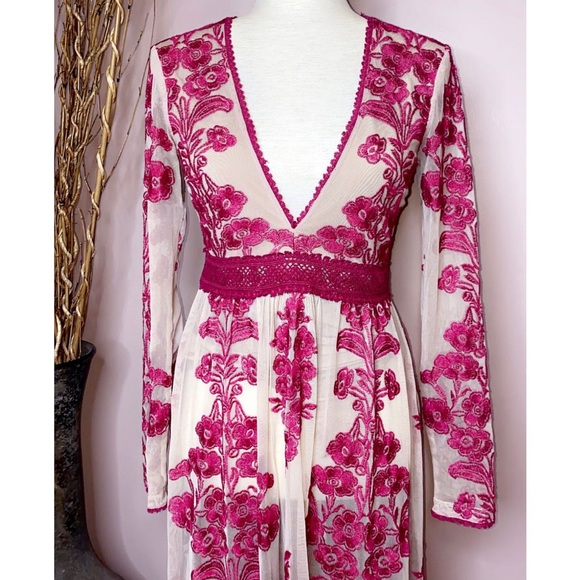 🚫SOLD🚫 For Love & Lemons ‘Temecula’  maxi dress in berry sz M - Picture 7 of 13